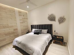 1st Luxury Warehouse