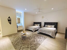 1st Luxury Warehouse