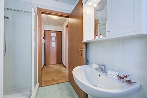 Frontline Beach 8 - B4 - Near To The Sea