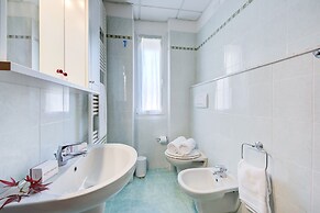 Frontline Beach 8 - B4 - Near To The Sea