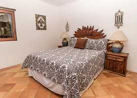 Casa Tranquila Only Steps to The Ocean 5-bedrooms Sleeps 9