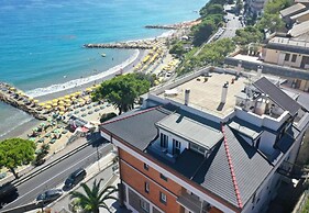 Frontline Beach 14 - M2 - Near To The Sea