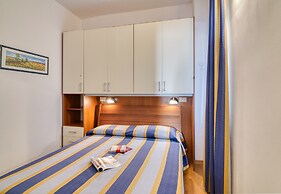 Frontline Beach 6 - B3 - Near To The Sea