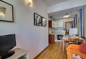 Frontline Beach 6 - B3 - Near To The Sea