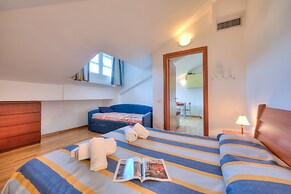 Frontline Beach 30 - B4 - Near To The Sea