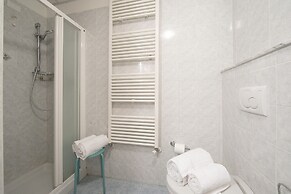 Frontline Beach 30 - B4 - Near To The Sea