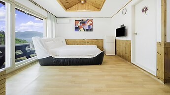 Namhae Hanuri Pension