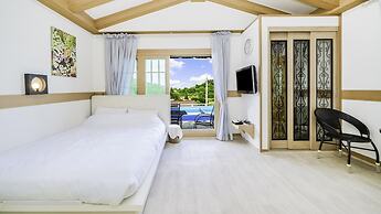 Namhae Hanuri Pension