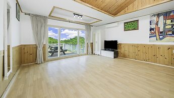 Namhae Hanuri Pension