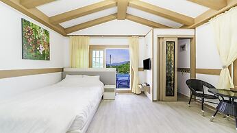 Namhae Hanuri Pension