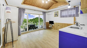 Namhae Hanuri Pension