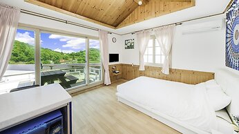 Namhae Hanuri Pension