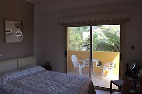 Immaculate 3-bed House in Pentakomo