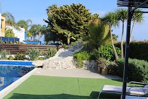 Immaculate 3-bed House in Pentakomo