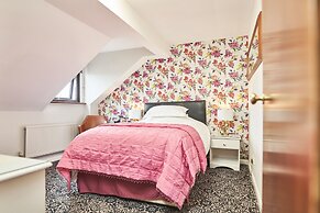 Quilt and Croissants