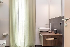 Icon H 205 Suite Micro-living