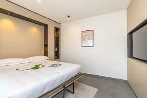 Icon H 301 Suite Micro-living