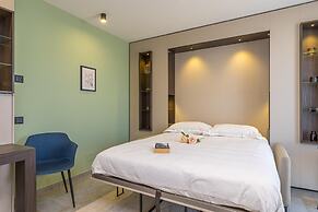 Icon H 203 Suite Micro-living