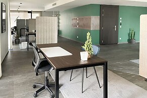 Icon H 302 Suite Micro-living