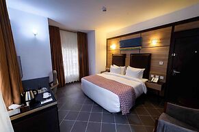 Alpha-Plus Apartments 91 Utako