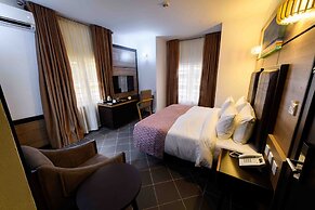 Alpha-Plus Apartments 91 Utako