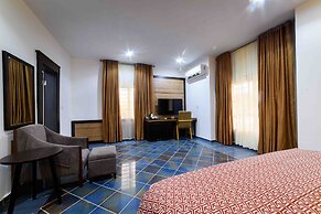 Alpha-Plus Apartments 91 Utako