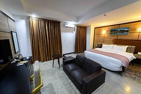 Alpha-Plus Apartments 91 Utako