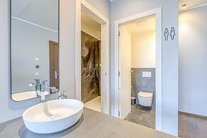 Icon H 206 Suite Micro-living