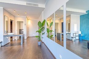 Icon H 503 Suite Micro-living