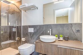 Icon H 402 Suite Business