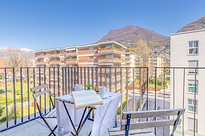 Icon H 402 Suite Business