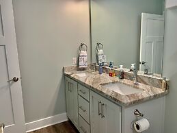 The Rookery Iii 7001 3 Bedroom Cottage by RedAwning