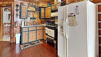 Grand Pines Cabin Number 2