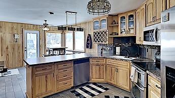 Oak Ridge Lake House