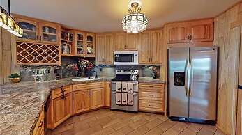 Oak Ridge Lake House