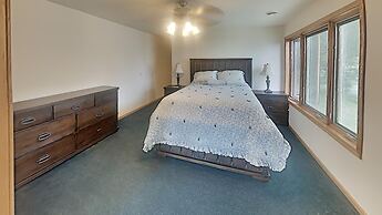 Olson Bay Getaway