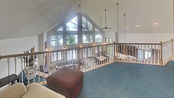 Olson Bay Getaway