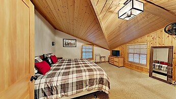 Round House on Round Lake