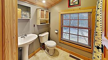 Round House on Round Lake