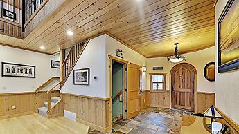 Round House on Round Lake