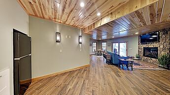 Round House on Round Lake