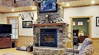 Round House on Round Lake