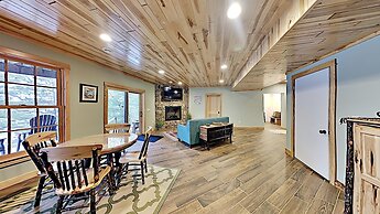 Round House on Round Lake