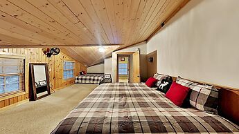 Round House on Round Lake