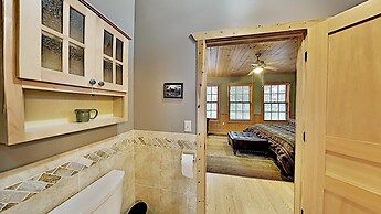 Round House on Round Lake