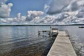 Round House on Round Lake