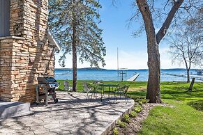 Waters Edge Green Lake
