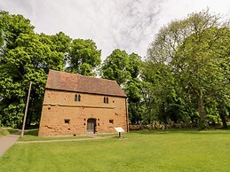 Hock-tide Cottage