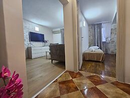 Athos Guesthouse