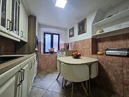 Athos Guesthouse